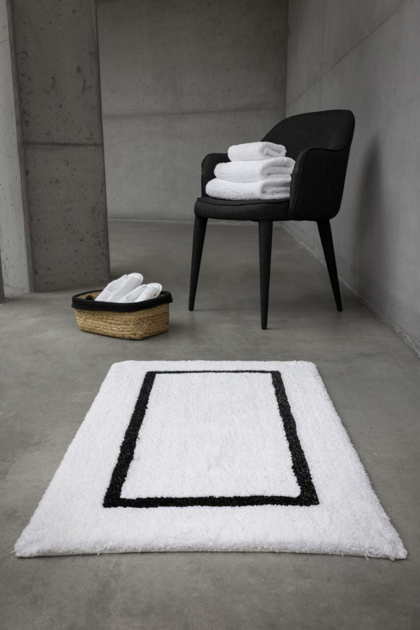 KARAT Luxury Black & White Egyptian Cotton Bathroom Rug - |VESIMI Design| Luxury Bathrooms and Home Decor